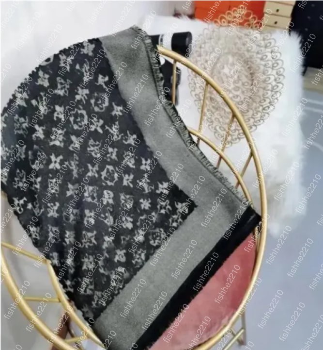 Classic Plaid Women Man Designer Scarf 100% Cashmere Scarves For Winter Warm Womens and mens Long Wraps Size 180x30cm a2852