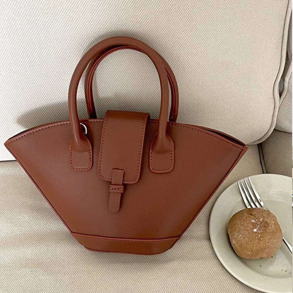 Designer Bags Designer Shoulder Large Capacity Fashion Handbag Trapezoid Trendy Crossbody Fan-Shaped Bucket Bag For Women Hot Selling