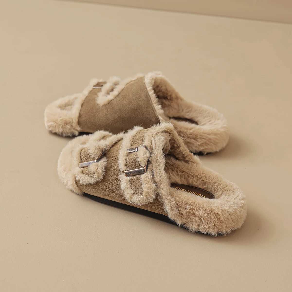 Hairy slippers for womens outdoor wear for autumn and winter 2024 new comfortable and casual retro lamb wool cotton slippers Z250929