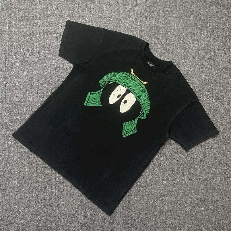 Yao Fashion Streetwear Vintage Cartoon Graphic Print Marvin the Martian Casual Summer Cotton Oversized Tee Tops T Shirt For Men 250322