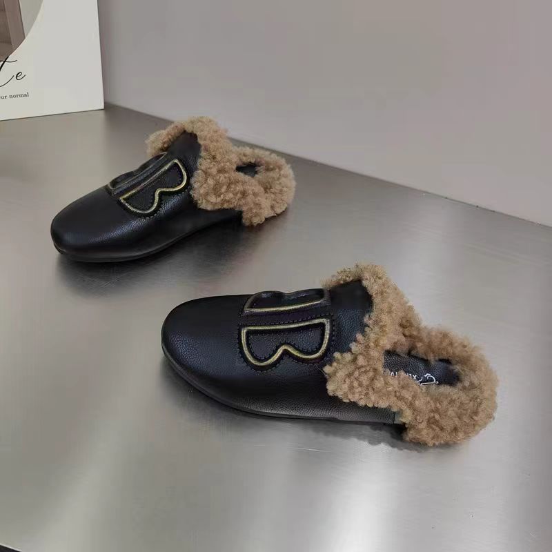 Designer shoes free shipping Soft leather lamb wool thick soled slippers for women fashionable casual shoes for outdoor wear black brown grey