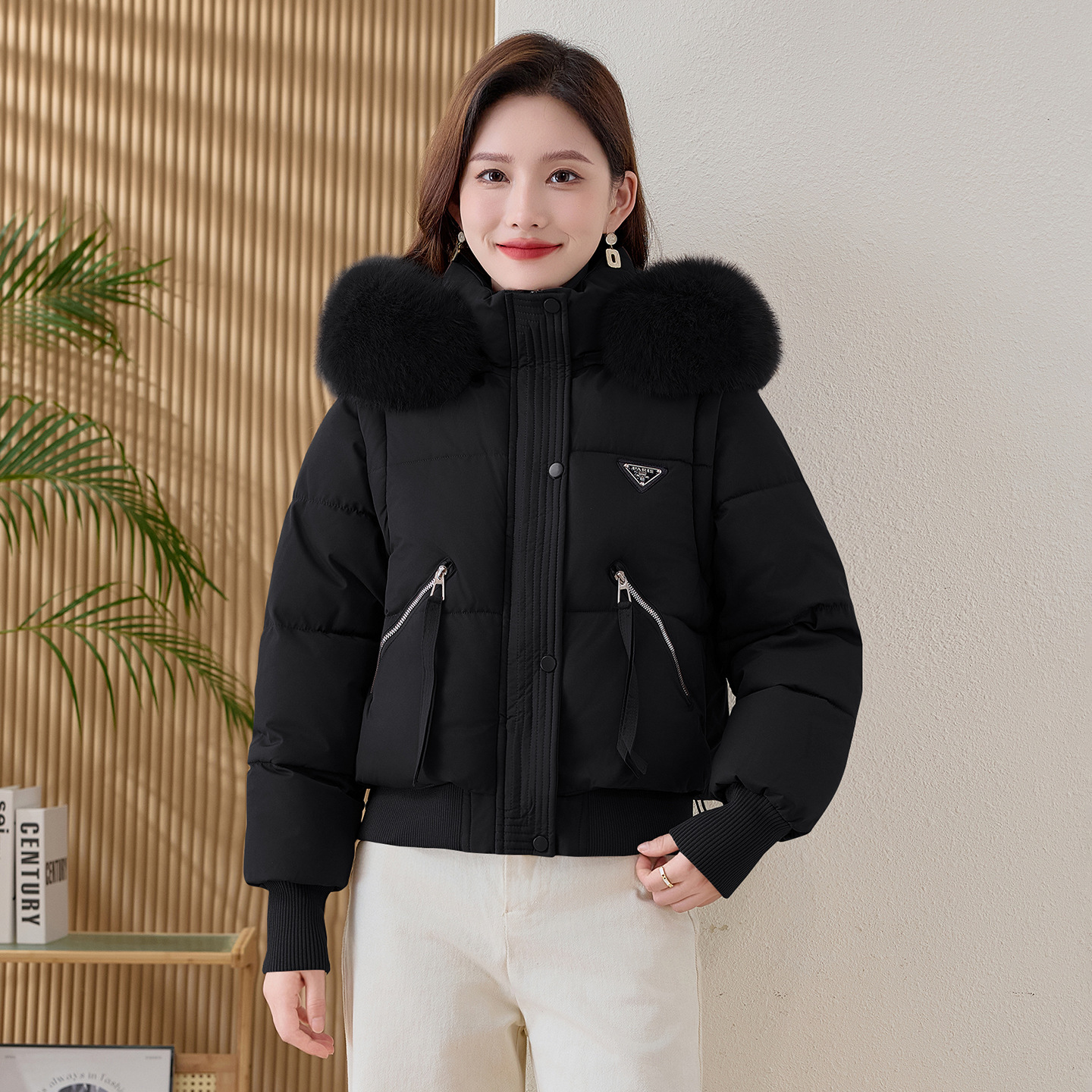 Winter Designer women's coat New Women's Short Puffer Jacket, American Style Hooded Winter Coat with Faux Fur, Thickened Loose Fit Outerwear
