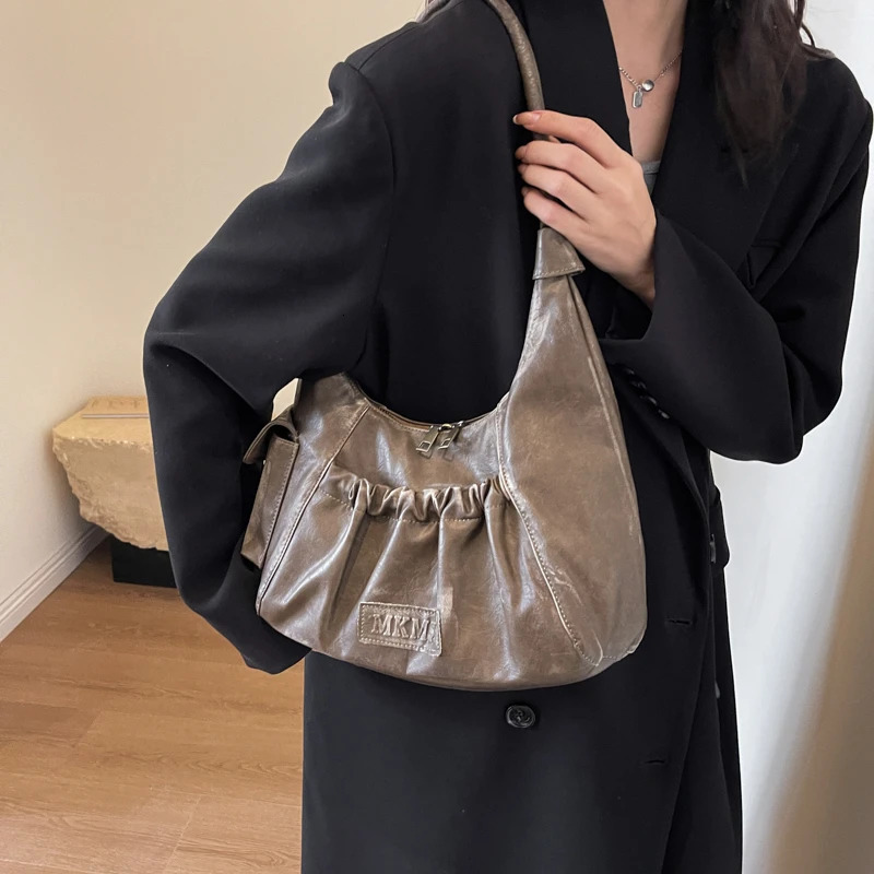 Distressed Vintage Shoulder Bags For Women Pleated Large Capacity Retro Hobo Bag Winter Handbags 251010