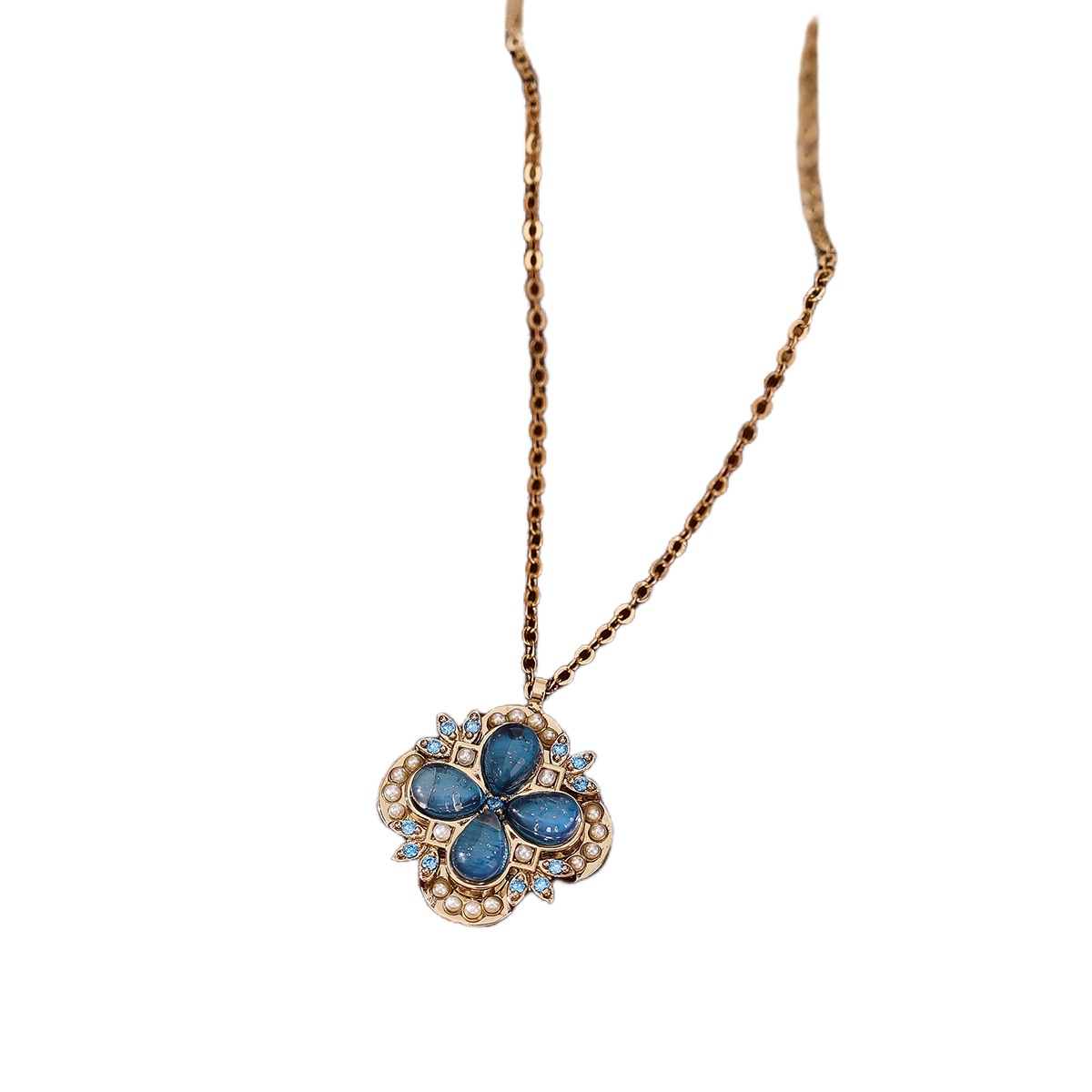 High-End Four-Leaf Clover Inlaid for Women, Minimalist Style, Niche Design, Exquisite Light Full Dia Sea Blue Zircon Necklace