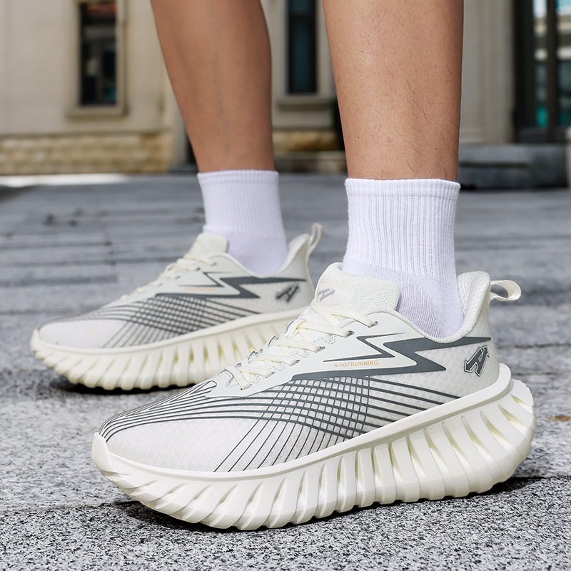 Designer shoes for both men and women, high-quality thick-soled comfortable flying mesh casual shoes, lightweight cushioning sports running shoes Free