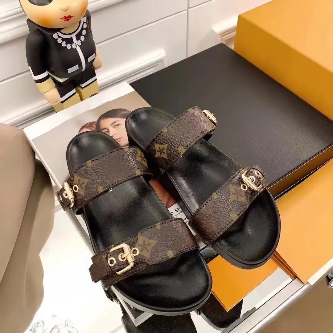 Designer slippers luxury letter printed sandals sneakers classic metal square buckle decoration Sandals Women casual beach shoes slippers