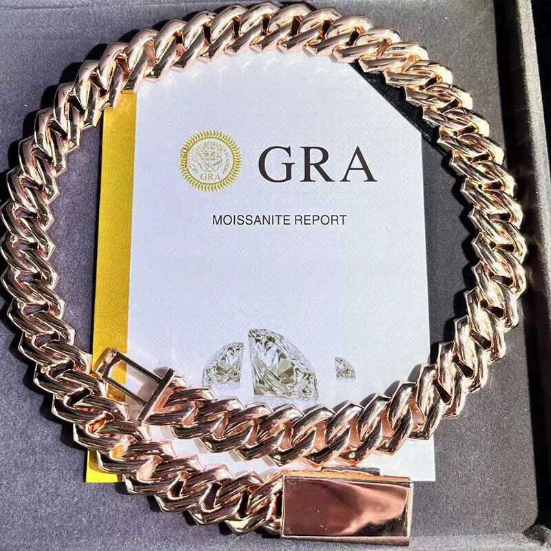 Fashion Design Solid Sier Gra Moissanite 18mm 20mm Wide Dia Iced Out Pendant Necklace Cuban k Chain for Rapper Noble quality