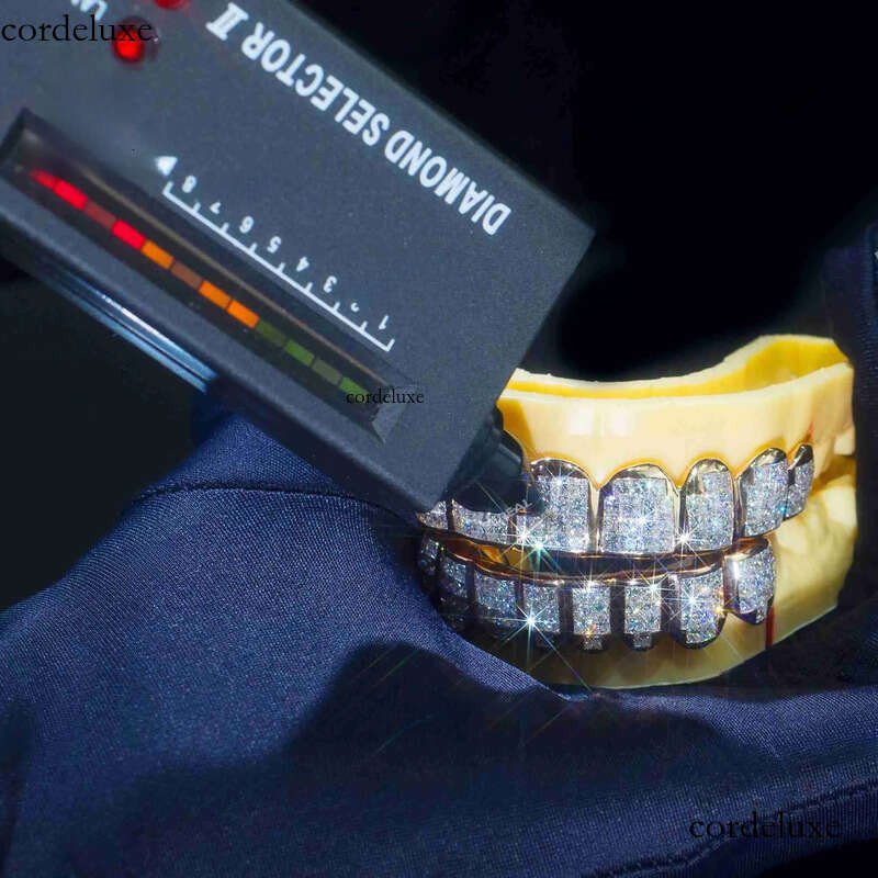 Custom VVS Moissanite Dia Grillz Top And BOTTOM Teeth 10K 14K Gold Plate Princess Cut Invisible Setting Iced Out Decoration 74