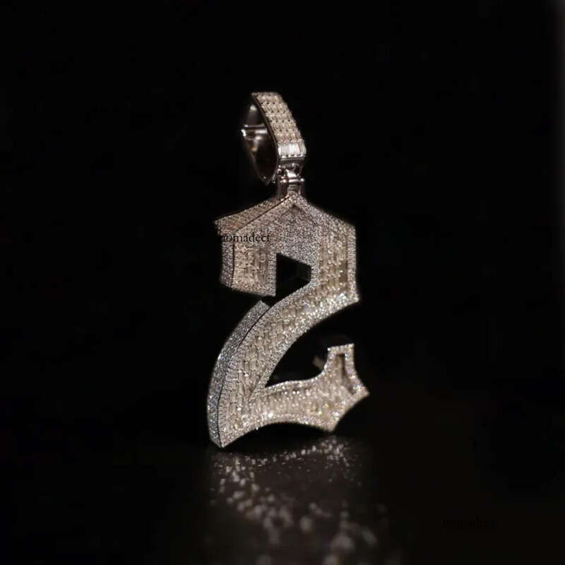 Custom Necklace VVS Dia Mossanite Letter Moissanite Pendant With Iced Out Chain in 10kt White Gold aa