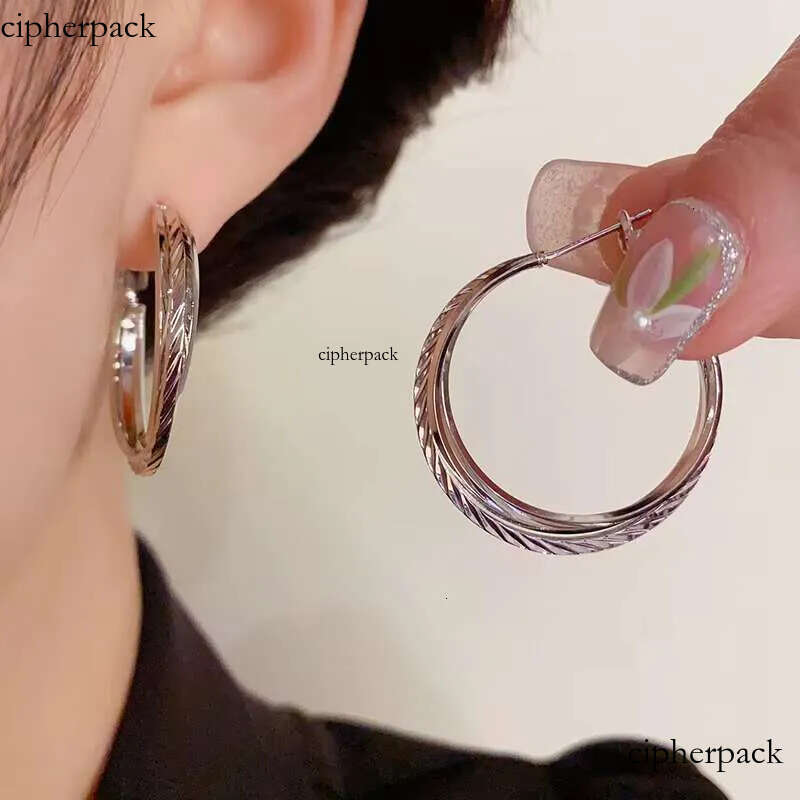 DHCollections Ins Fashion Double Twist Earrings Simple Copper Gold-Plated S Sier Waterproof Brass Trendy Wholesale Socialite Temperament 35