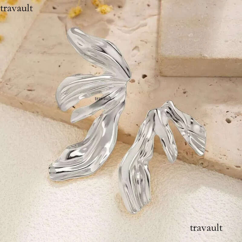 DHCollections Designer Water Grass Stud Earrings for Women Trendy Ladies Daily Accessories 2024 Fashion Jewelry Female Girls Gifts Decoration