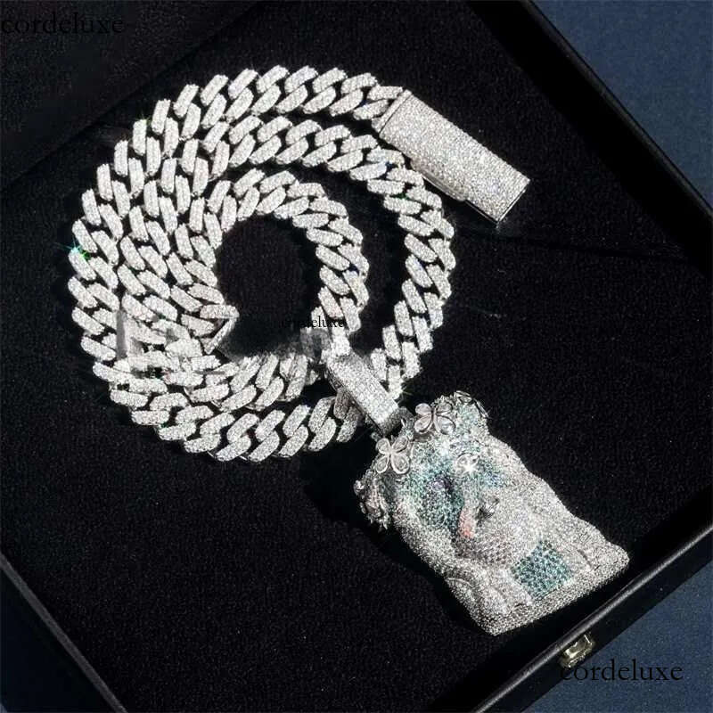 3D Design Rapper Jewelry Buss Down Sterling Sier Hip Hop Iced Out VVS White Mix Blue Moissanite Jesus Pendant 02