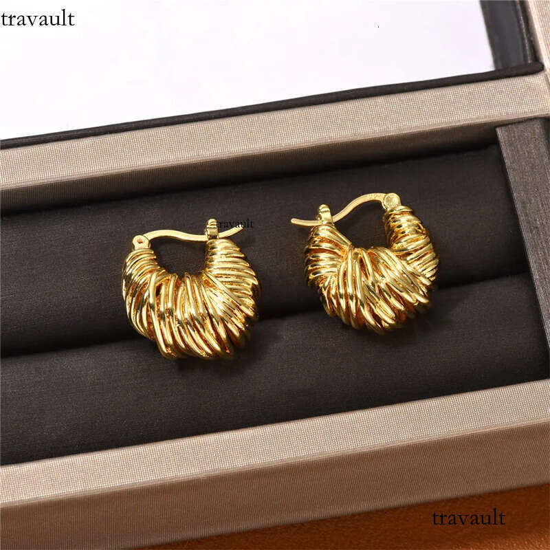 French Light Heavy Industry Advanced Loop Knitted Earrings for Women S Sier Needle Fashion Unique Charm Jewelry Trend