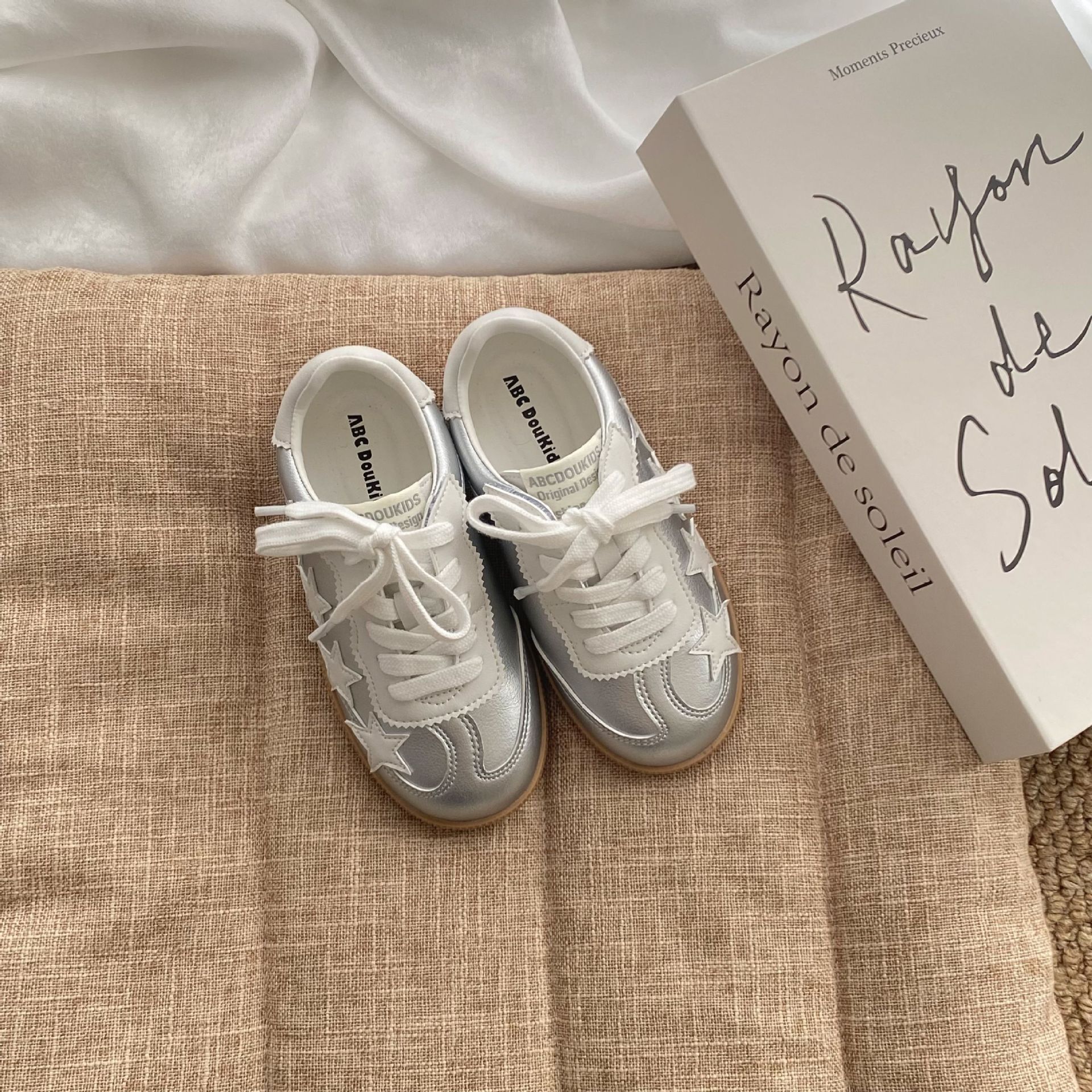 New Comfortable Durable And Designer Fashionable Children's Casual Shoes Designer Shoelaces Velcro Sneakers Autumn New Luxury Shoes