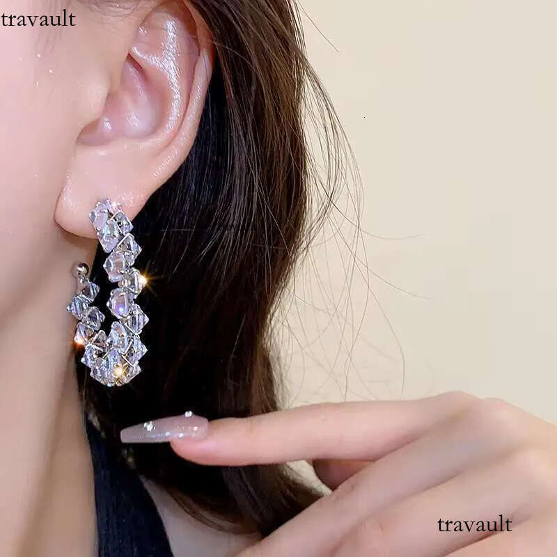 Crystal Rhinestone Hoop Women Elegant Lightweight Gold Plated Circle Earrings Sparkly Statement Jewelry for Parties and Daily Wear