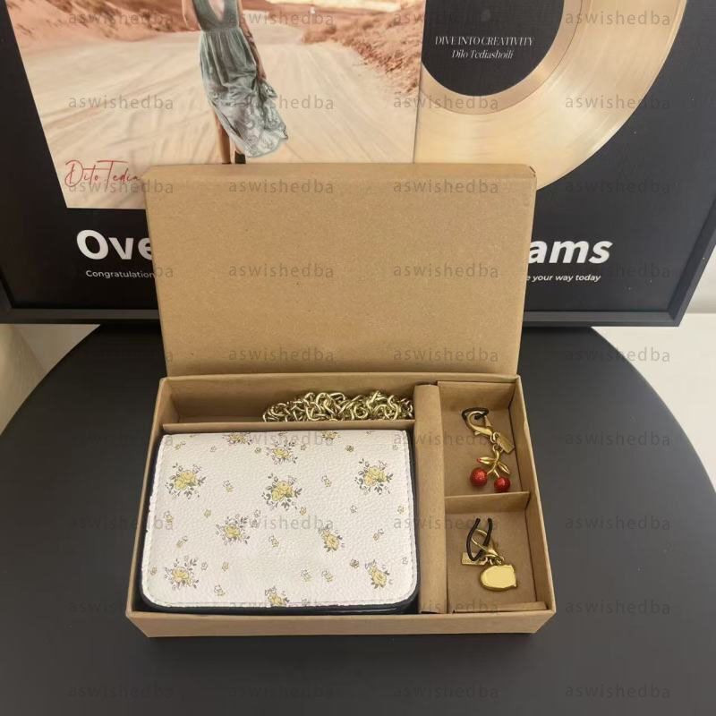 2025Designer Wallet… - image