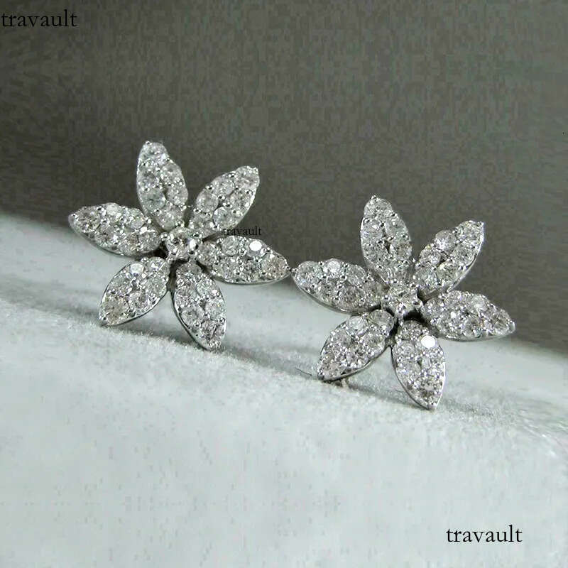 2024 Simple Fashion Stud Earrings Sterling Sier Pave White 5A Cubic Zircon CZ Dia Gemstones Party Dinner Women Snow Flower Earring Gift