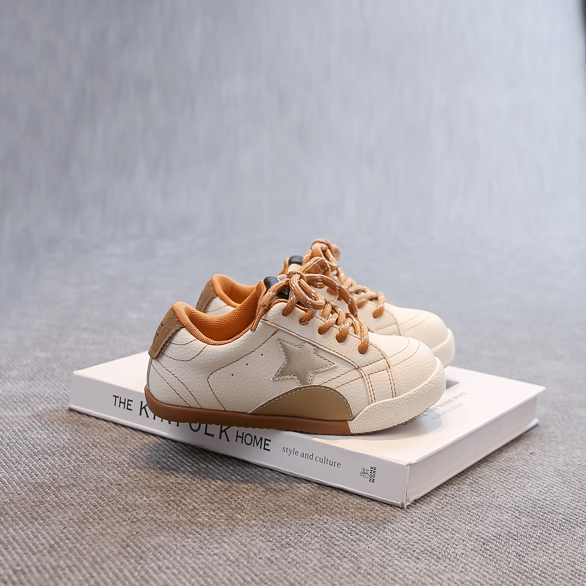 Fashionable Low Cut Breathable Height Increasing Fashion Designer Designer Shoes Soft Soled Sports Shoes Autumn New Luxury Shoes Men's And Women&