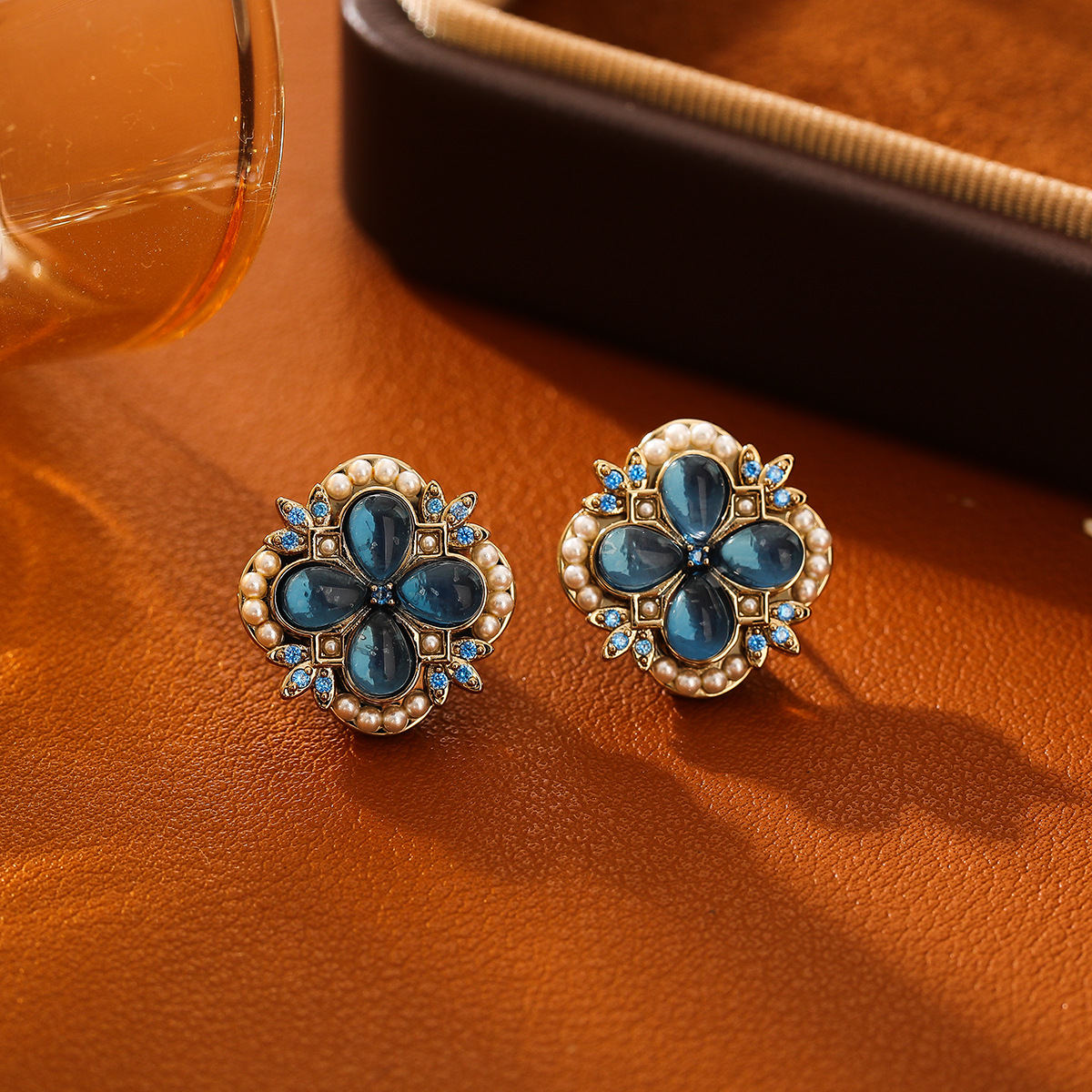 New High-End Earrings with Aquamarine Cat's Eye Stone, Niche Four-Leaf Clover Earrings, S Sier Needle for Women - view 3