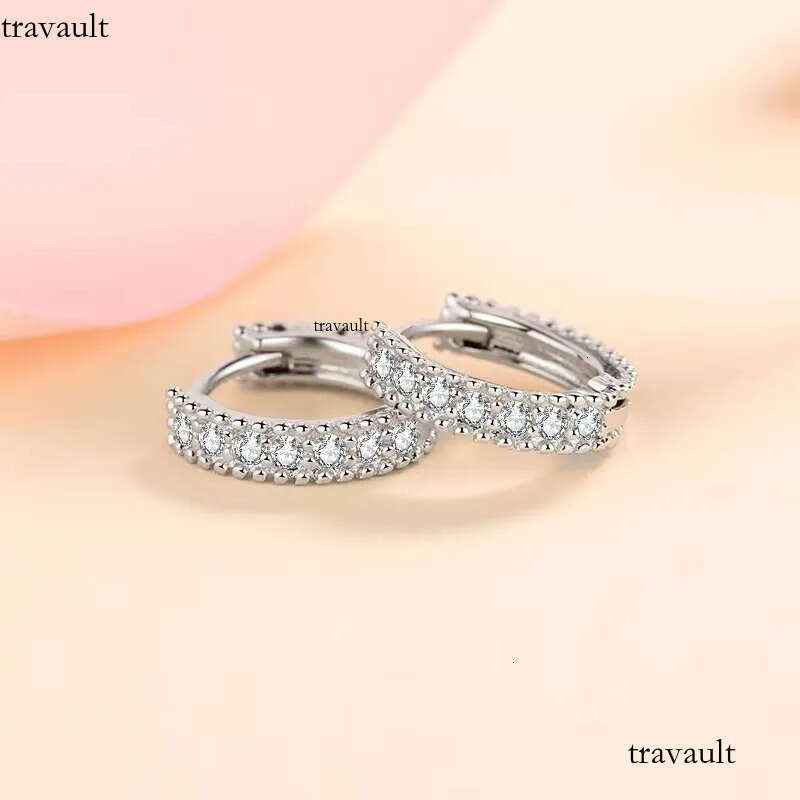 DHcollection Fashion Jewelry Inlaid With Spure Sier Reverse D Color Pyroxene Full Dia Ring Earrings