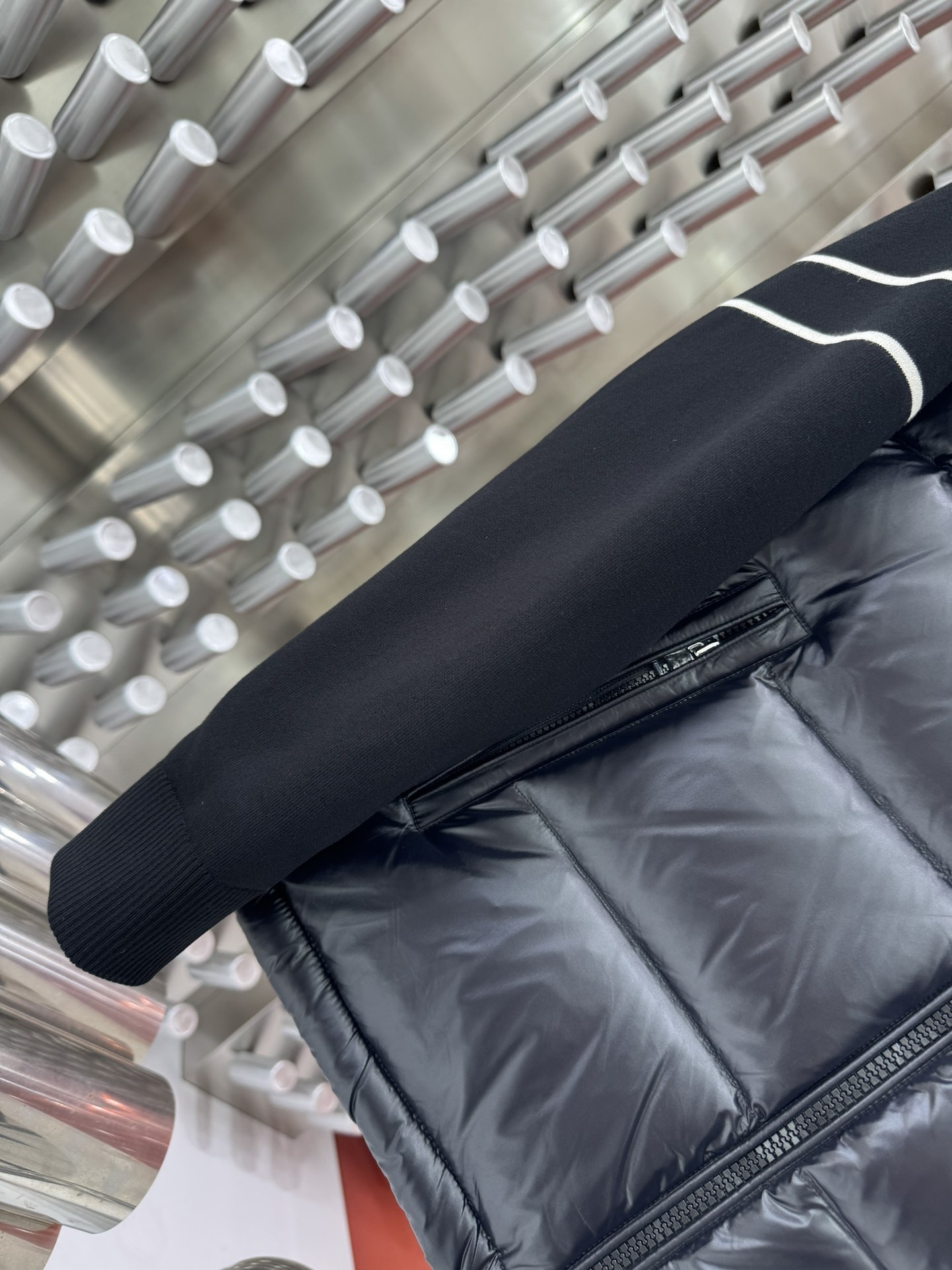 2025 autumn and winter new men's knitted down jacket, fashionable and versatile, age-reducing and slimming