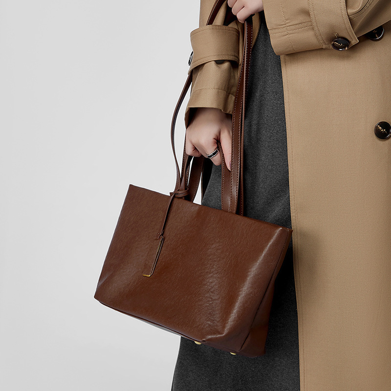 New Women fashion s Handbag Genuine Leather Women s Underarm Shoulder Slant Cow Leather Bag Designer Bag Retro Soft Leather Shoulder Bag