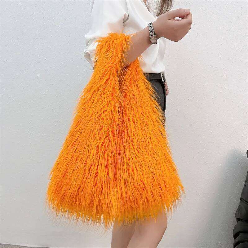 Designer Luxury Winter Soft Faux Fur Bags Large Fluffy Plush Shoulder Bag Long Lambswool Women Designer Handbags Warm Shopper Purses Tote