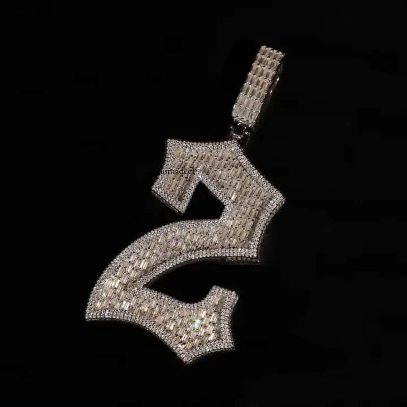 Custom Necklace VVS Dia Mossanite Letter Moissanite Pendant With Iced Out Chain in 10kt White Gold aa