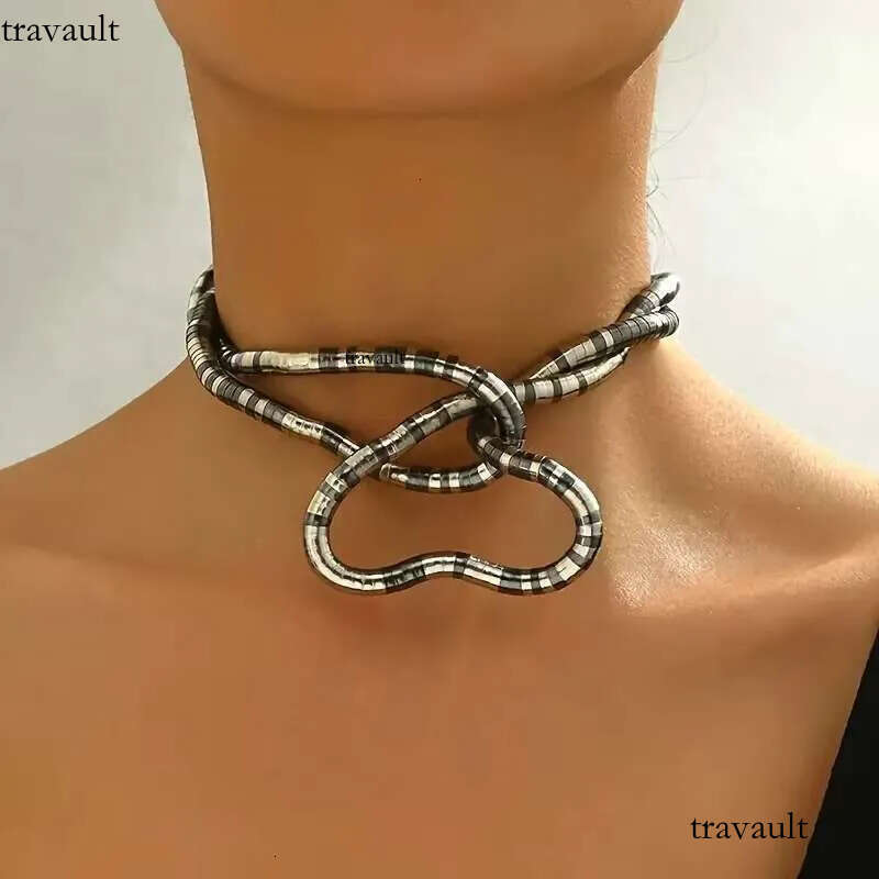 DHcollection Niche fashion casual curved winding adjustable dark style headless snake necklace for women