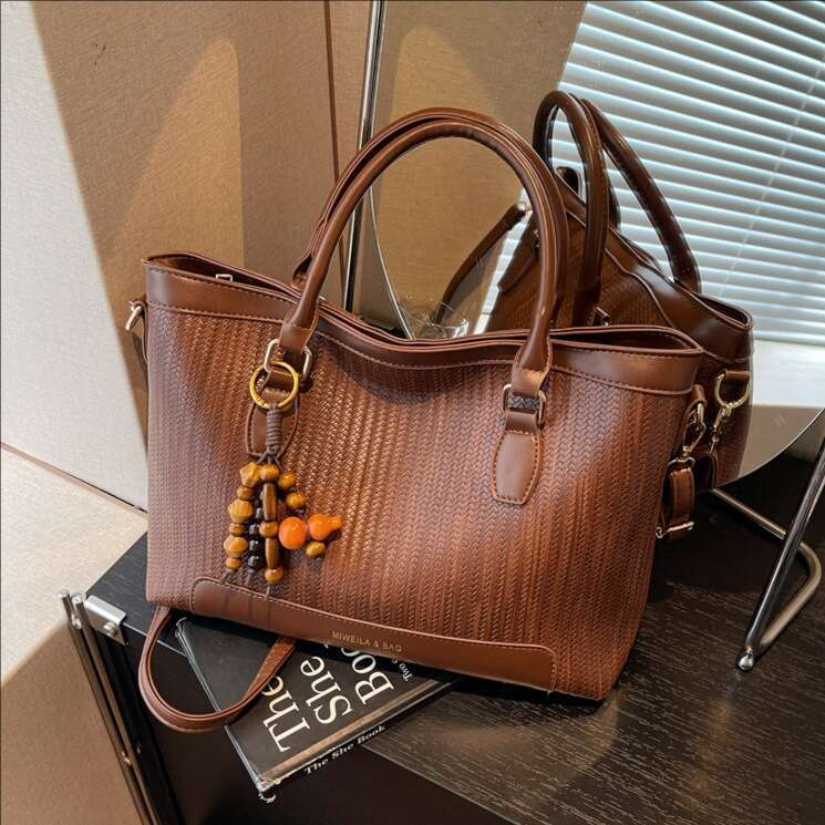 designer bag Luxury bag High-end Handheld Underarm Large Capacity Tote for Women New Commuter Single Shoulder Crossbody Bag