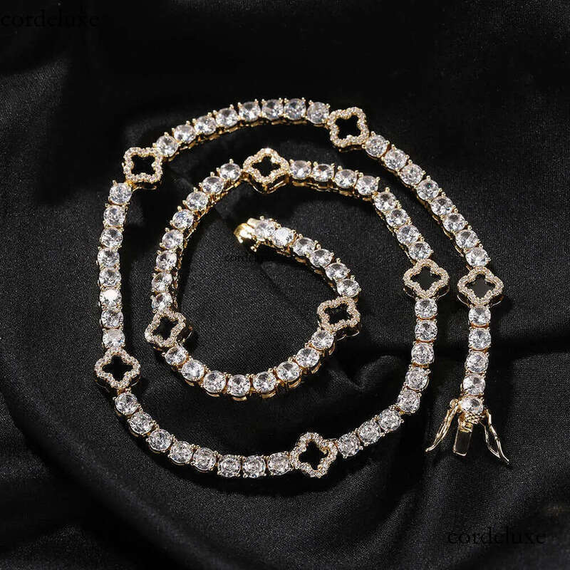 Bracelet Chain Jewelry Set Hip Hop Iced Out Four-leaf clover dia studded tennis necklace women's exquisite high-grade clavicular chain accessorie