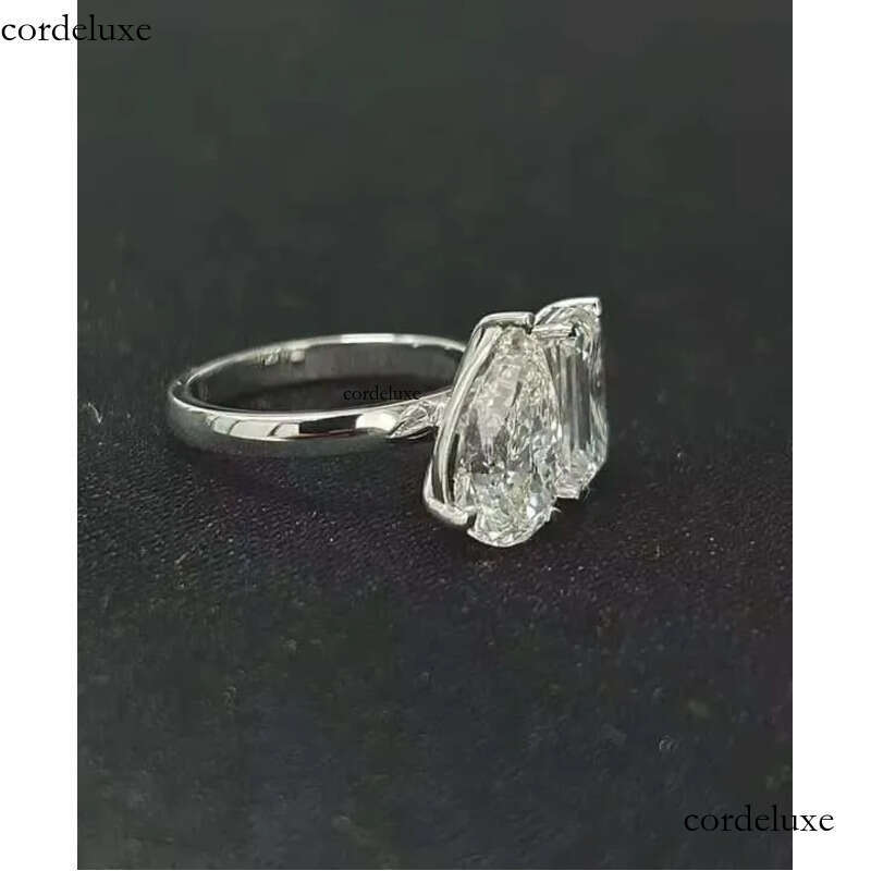 Lab Grown Wedding Toi Et Moi in 14k Gold With CVD Dias 2 Stone Emerald and Pear Cut Dia Ring Gifts ae