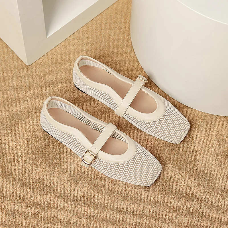 2025 women Summer s MS Hollow Sandals Women Flats Shallow Beach Shoes Comfort Retro Female Flat shoes 250930