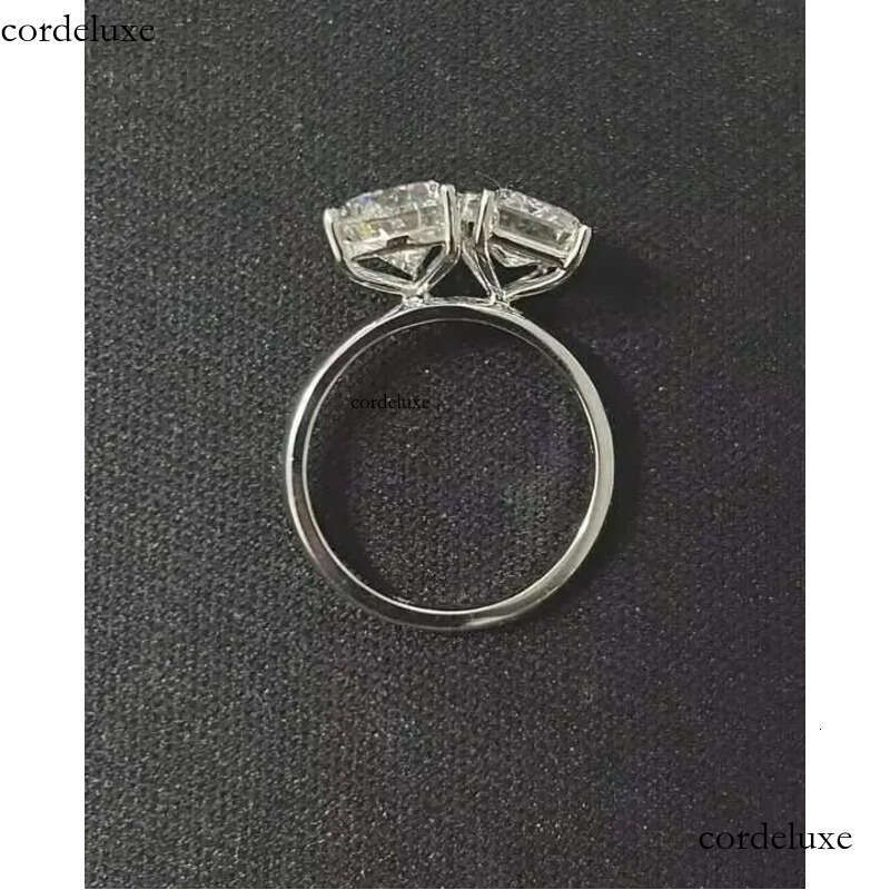 Lab Grown Wedding Toi Et Moi in 14k Gold With CVD Dias 2 Stone Emerald and Pear Cut Dia Ring Gifts ae