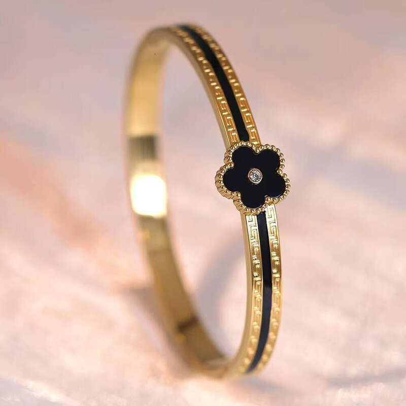 Gold-plated moissanite chain Five-leaf Clover Flower sterling silver Bracelet for Women