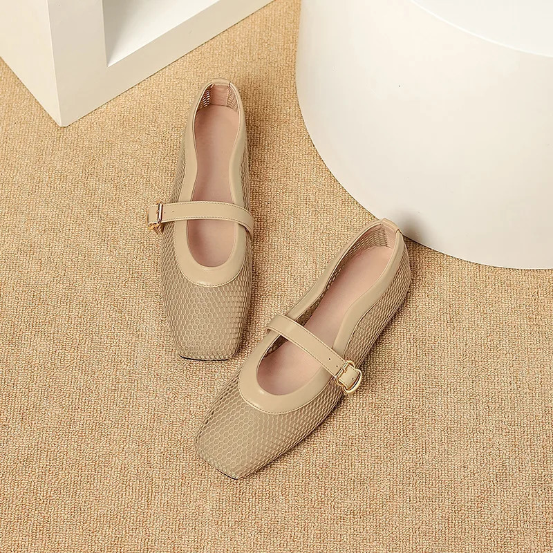 2025 women Summer s MS Hollow Sandals Women Flats Shallow Beach Shoes Comfort Retro Female Flat shoes 250930