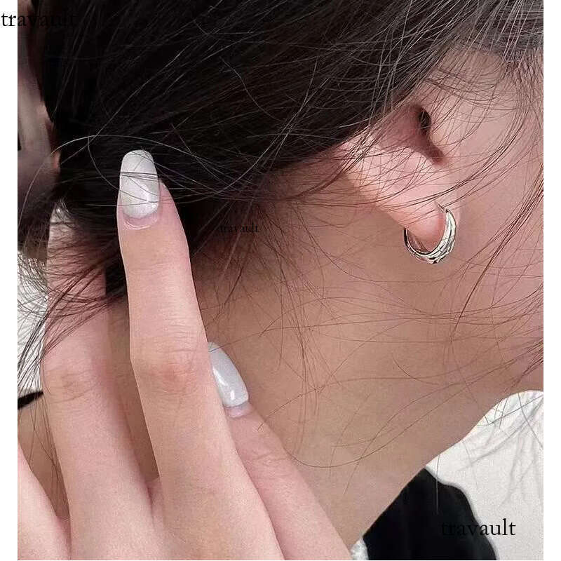 DHCollections Trends Minimalist French Hie Quality PVD Gold Plated Stainless Steel Hoop Earrings for Women Girls