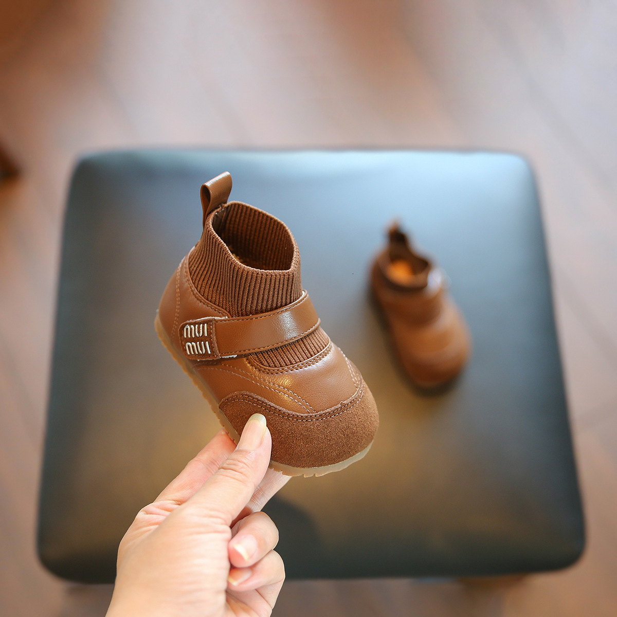 Designer Fashionable Single Shoe Designer Shoes For Young Children Soft Soled Walking Shoes Breathable Autumn New Luxury Shoes For Men And Women Child