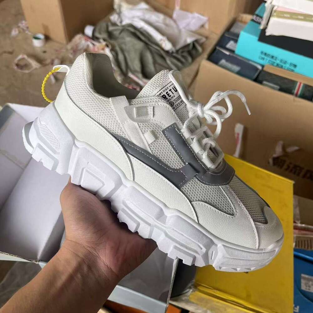Wenzhou Cheap Low Price Shoes Men's Sports Slippers Running Bulk Mix 62 e2
