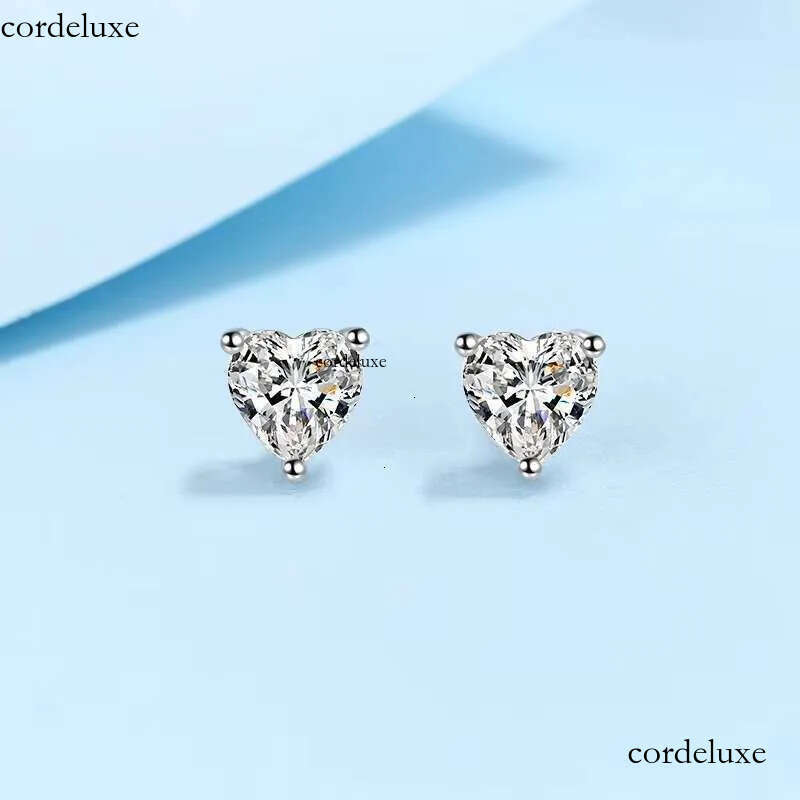 DHCollections Moissanite Heart Shape Stud Earrings Sterling Sier Broken Love Design 1 Ct Each Passed Dia Test Hypoallergenic Wedding Jewellery Pair e7