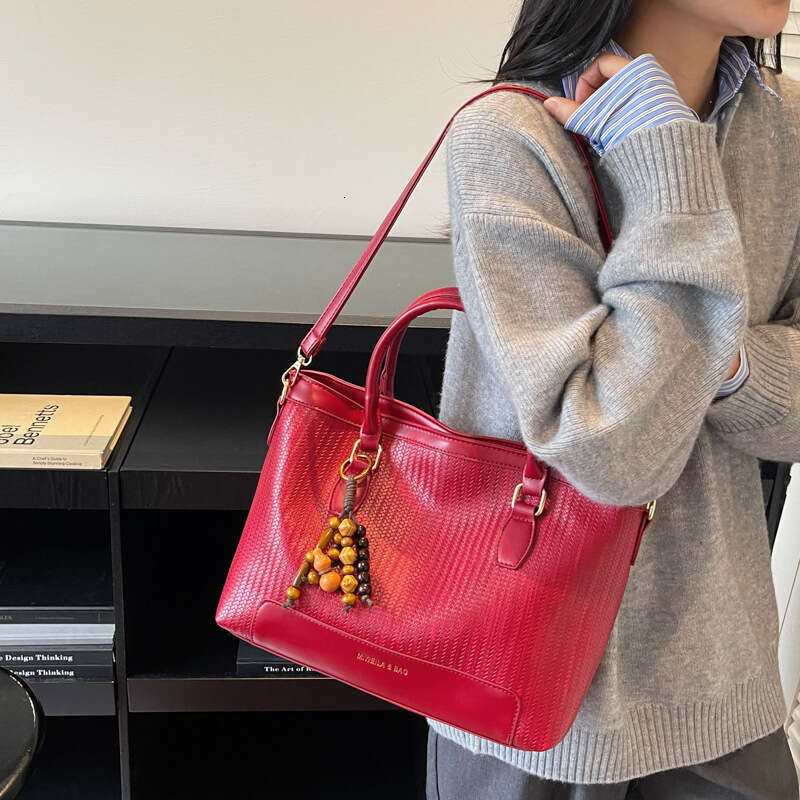 designer bag Luxury bag High-end Handheld Underarm Large Capacity Tote for Women New Commuter Single Shoulder Crossbody Bag