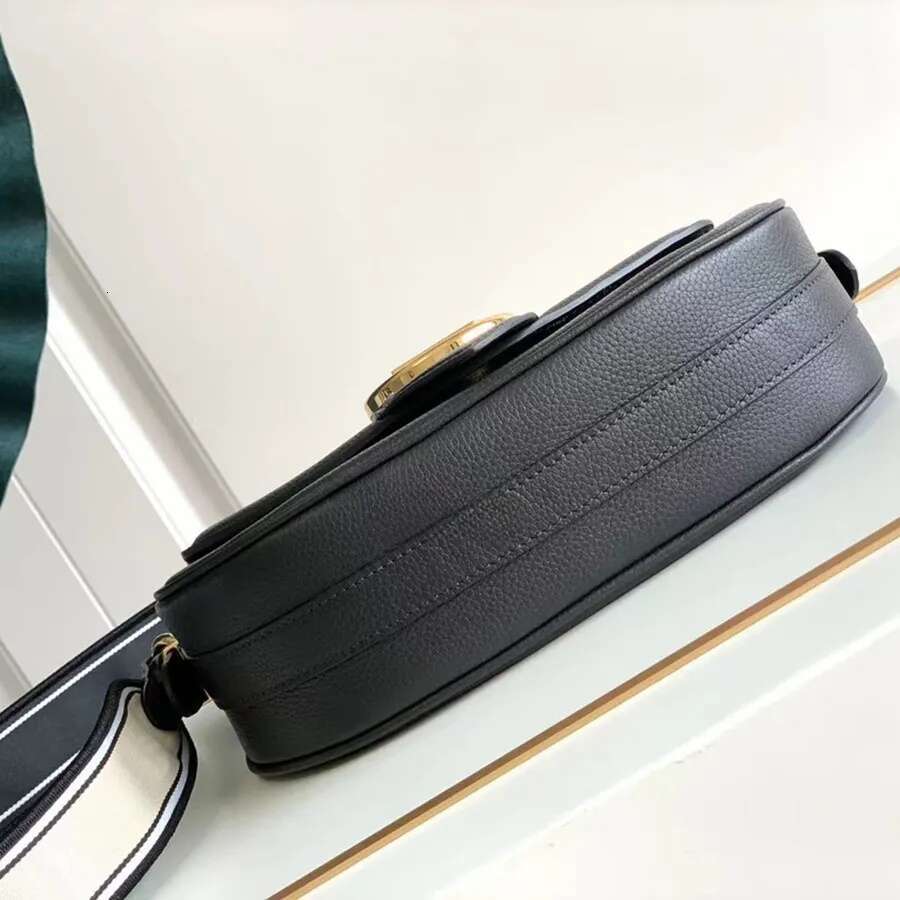 Designer Crossbody Genuine leather Handbag 25CM Delicate knockoff Shoulder bag