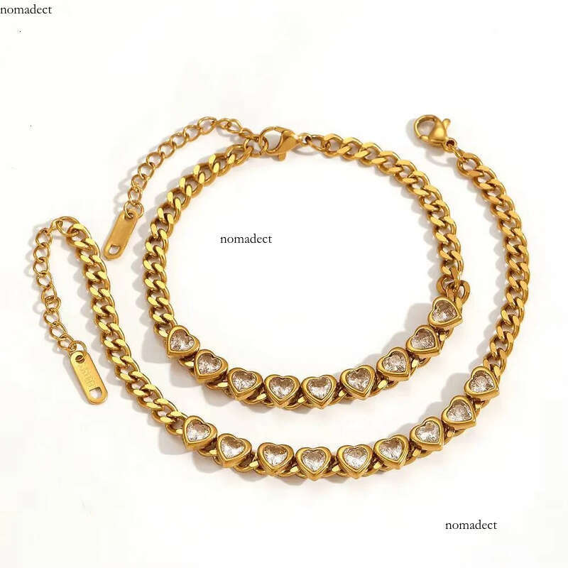 NK Chain Dia-encrusted Stainless Steel a Fashionable and High-end Heart-shaped Bracelet for Women 03