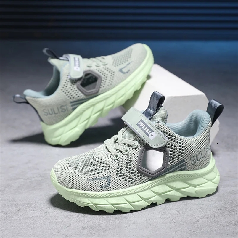 Summer Single Mesh Hollow Boys Sports Shoes for Middle and Large Children Breathable Lightweight Running Shoes Anti-Slip 240528