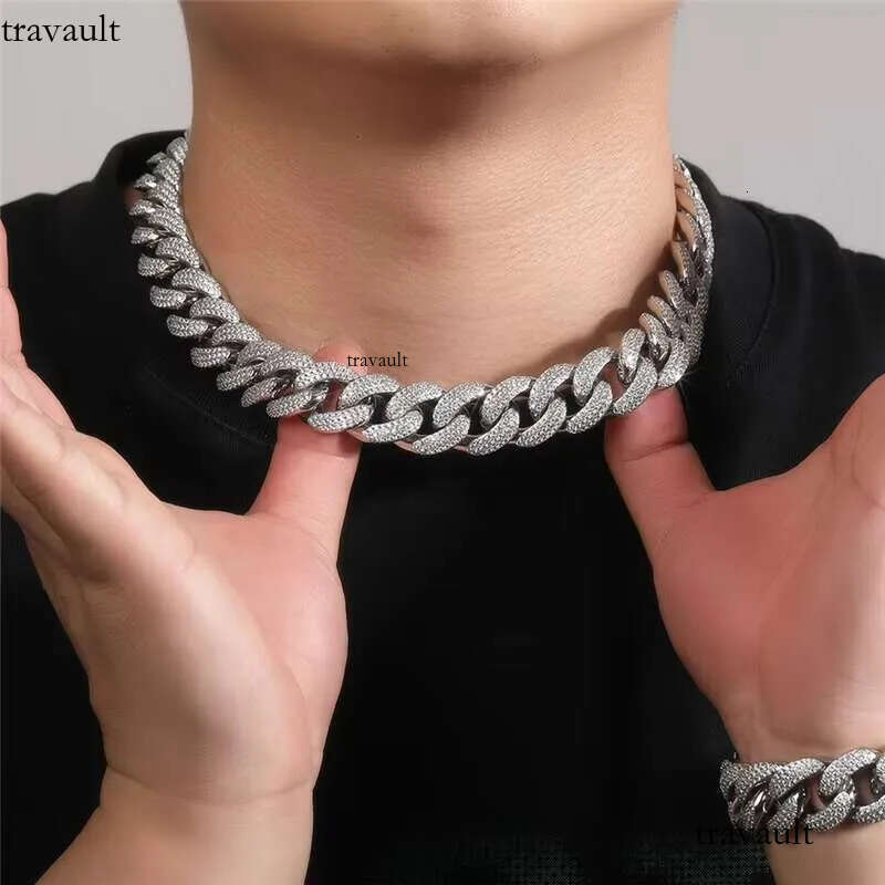 DHCollections 18MM Iced Out Cuban Link Chain Necklace Gold & Sier 7-22 Inch Brass Hip Hop Jewellery for Men