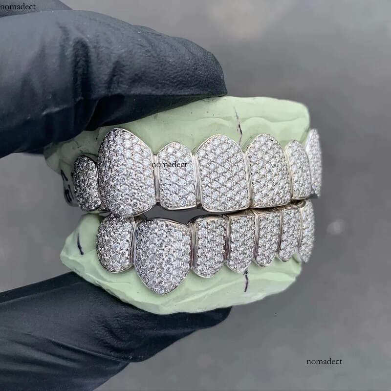 Customize Rapper Fangs Teeth Sterling Sier Iced Out Moissanite Grillz ce