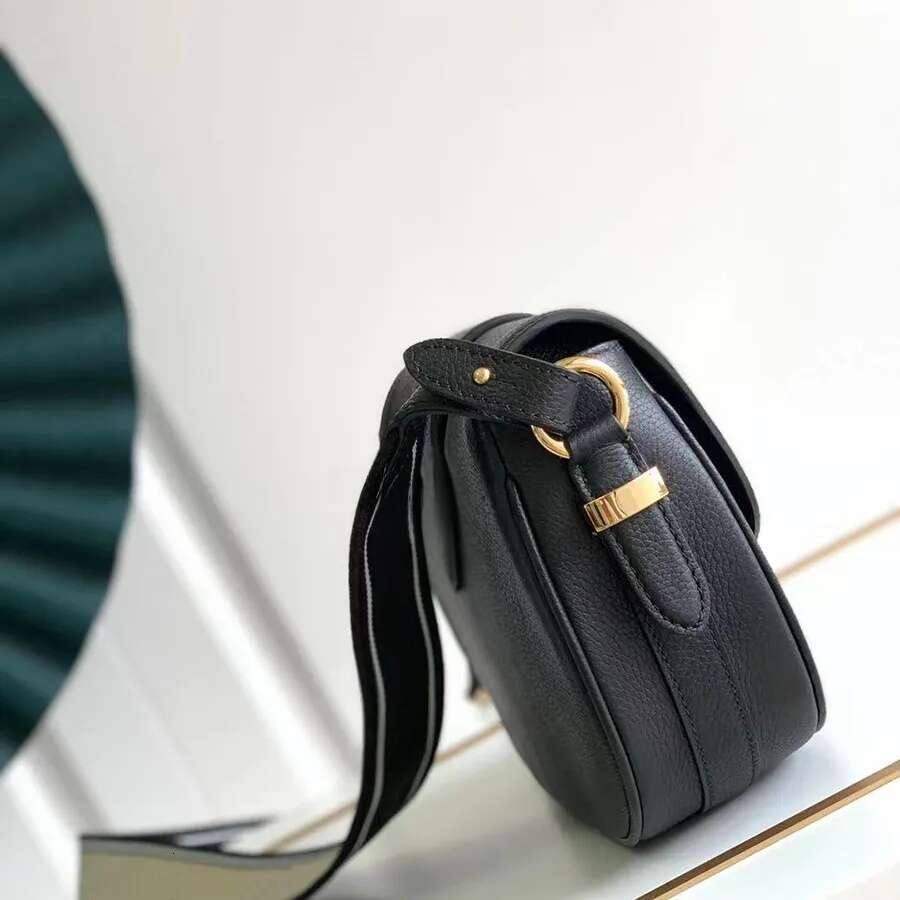Designer Crossbody Genuine leather Handbag 25CM Delicate knockoff Shoulder bag