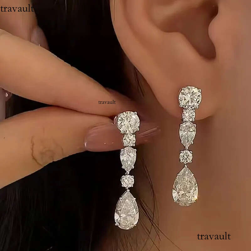 2025 Sparkling Top Sell Dangle Earrings Jewelry Real 100% Sterling Sier Water Drop White Moissanite Dia Gem Lady Women Long Earring Gift