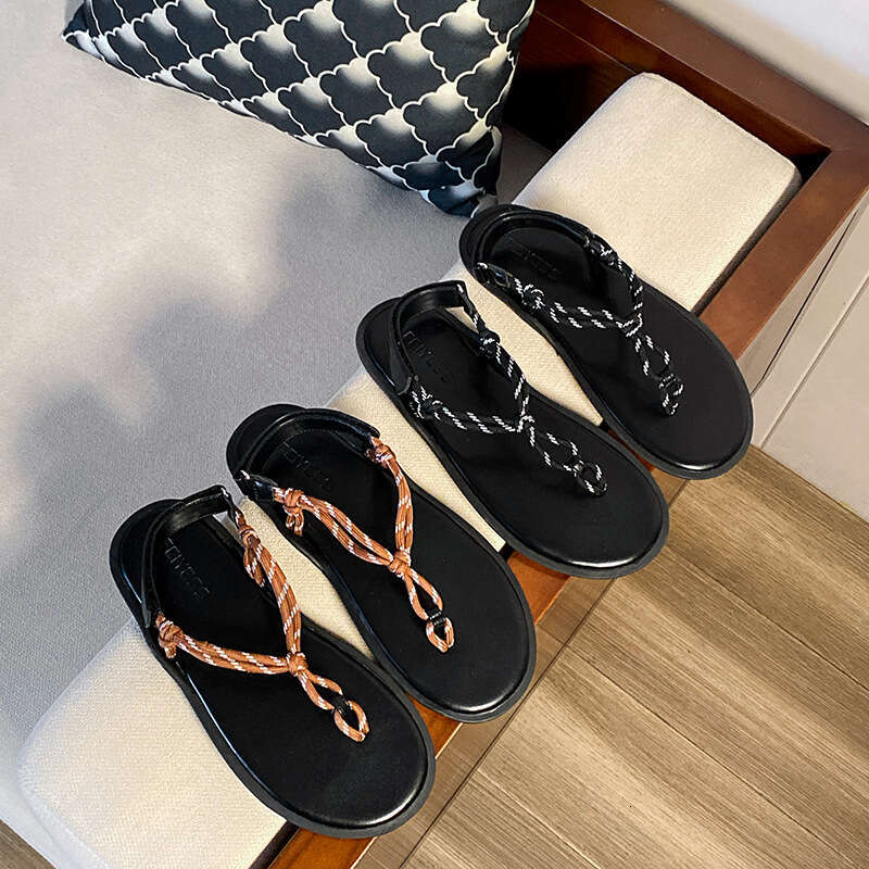 Sparkling Rhinestone Flat Sandals 2025 Summer New Toe Post Braided Rope Flip-Flops Soft Sole Fashion Roman Shoes for Women