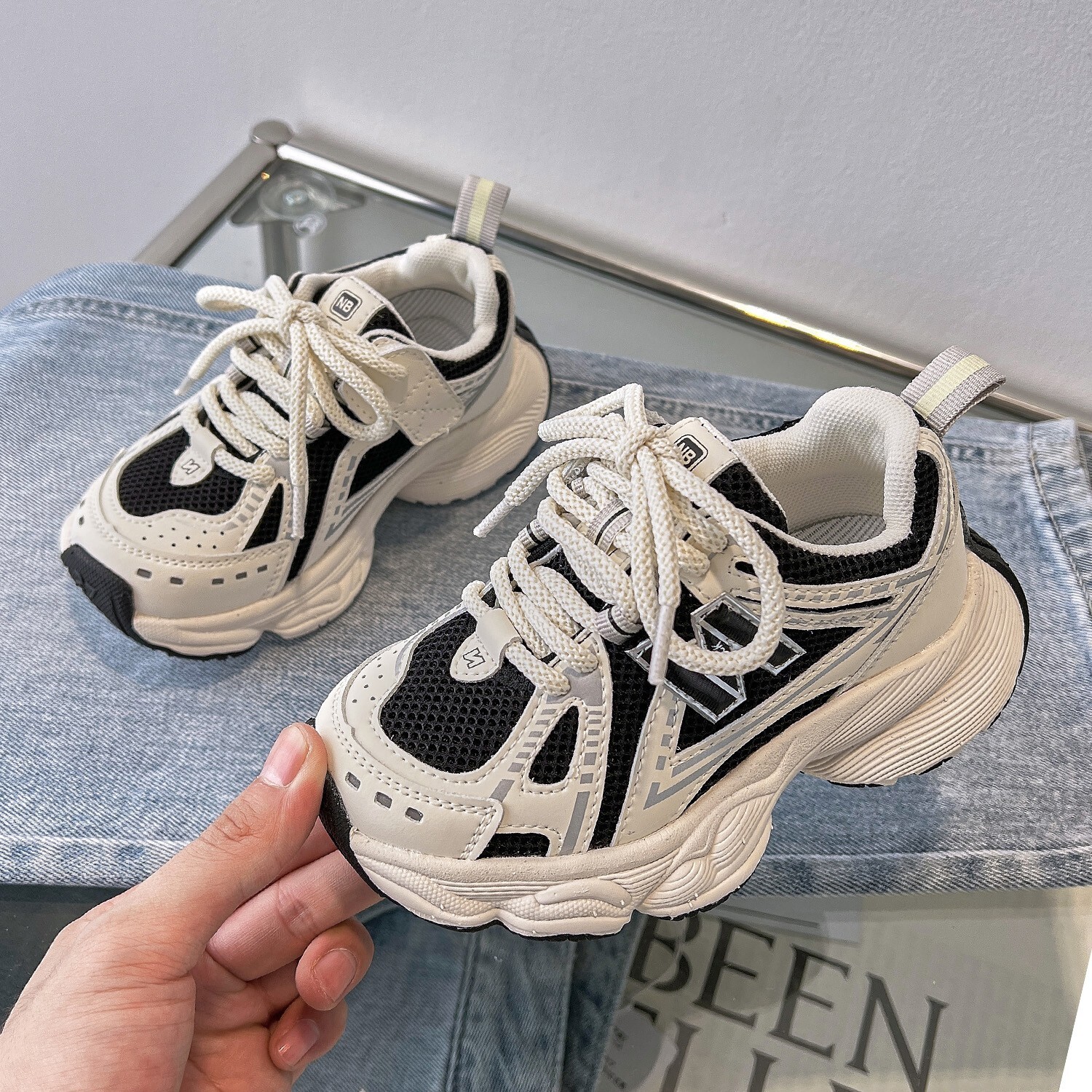 Trendy explosion Designer street lightweight men's and women's sports shoes spring autumn new styles breathable mesh thick soled casual trav